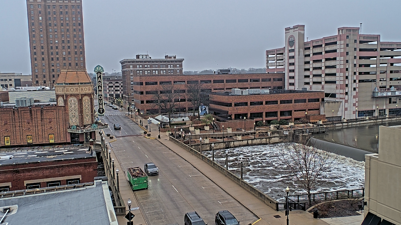 Thumbnail for current weather camera view from City of Aurora IL in Aurora, Illinois