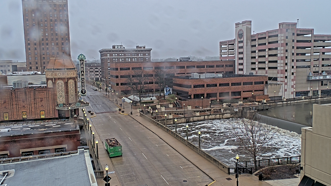 Thumbnail for current weather camera view from City of Aurora IL in Aurora, Illinois