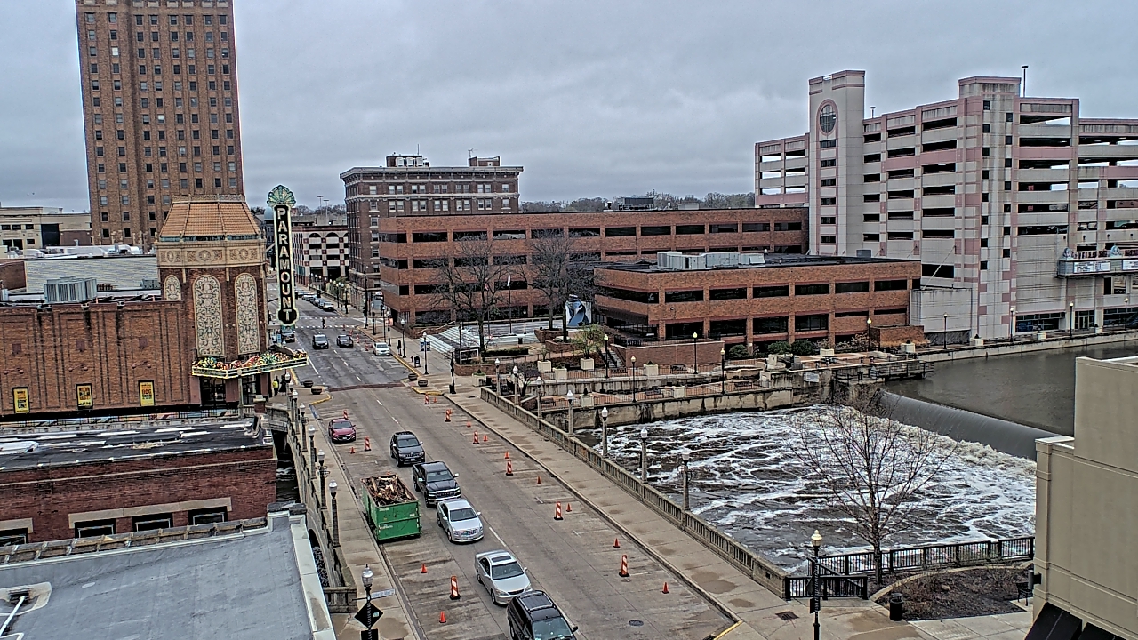 Thumbnail for current weather camera view from City of Aurora IL in Aurora, Illinois