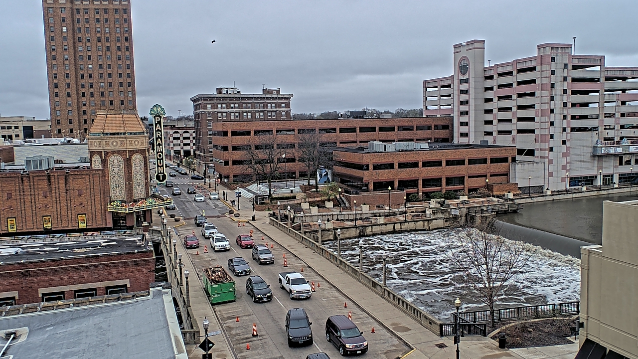 Thumbnail for current weather camera view from City of Aurora IL in Aurora, Illinois