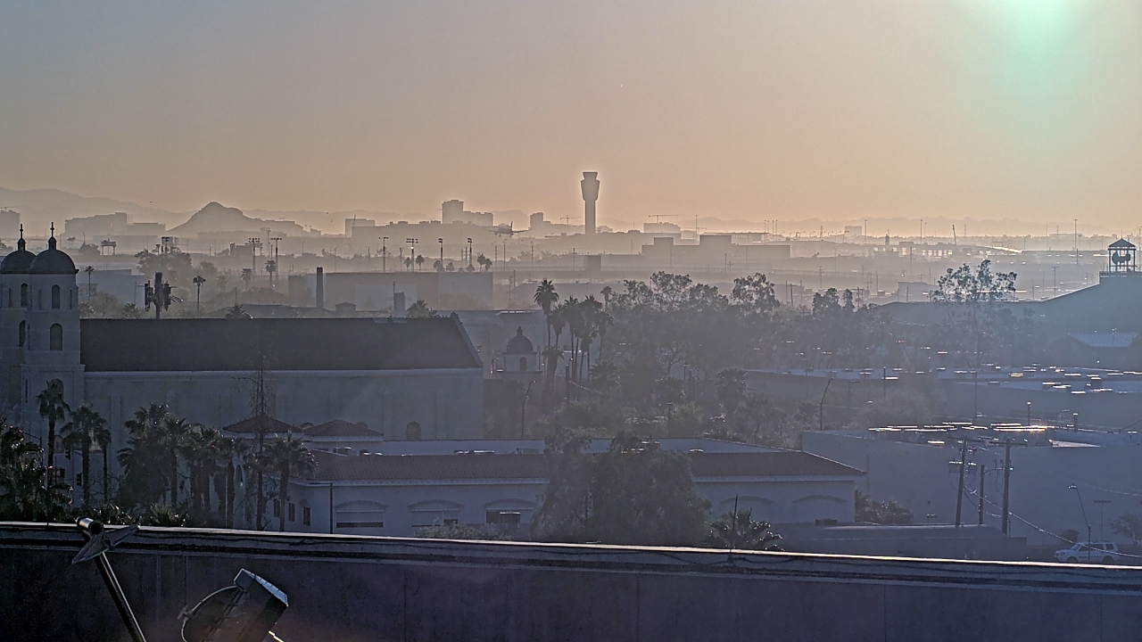 Thumbnail for current weather camera view from Arizona Science Center in Phoenix, Arizona