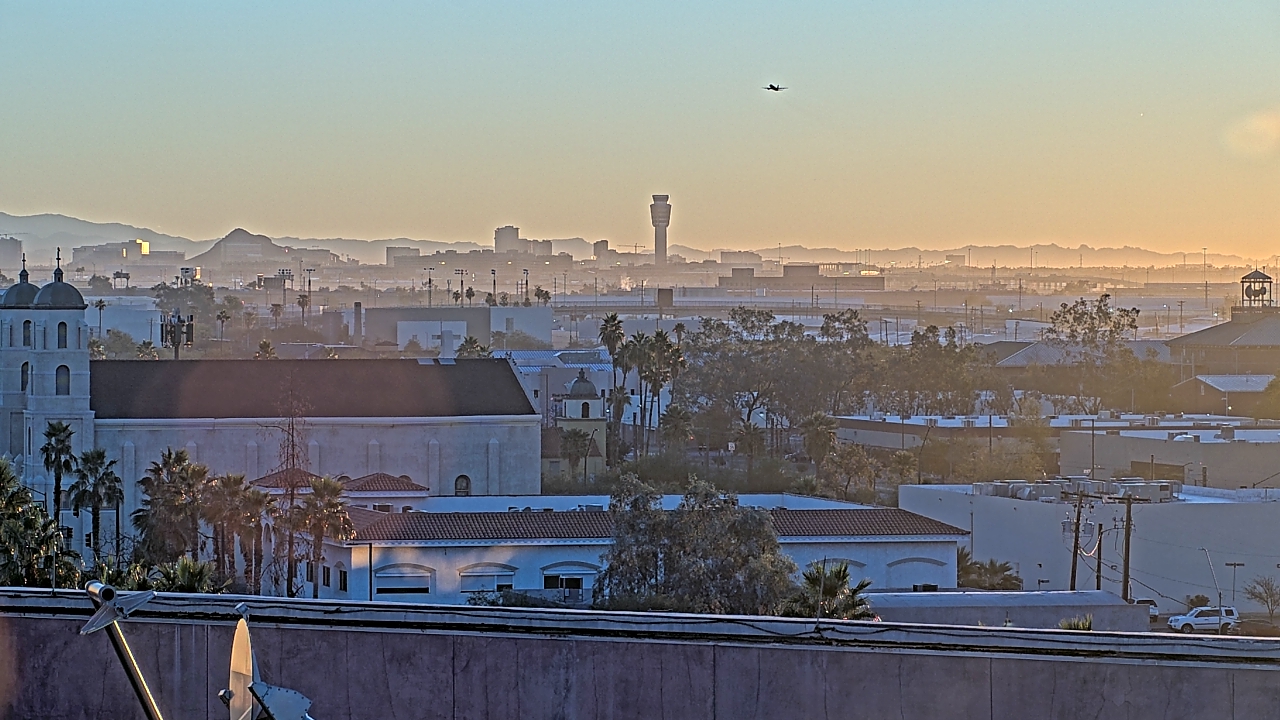 Thumbnail for current weather camera view from Arizona Science Center in Phoenix, Arizona