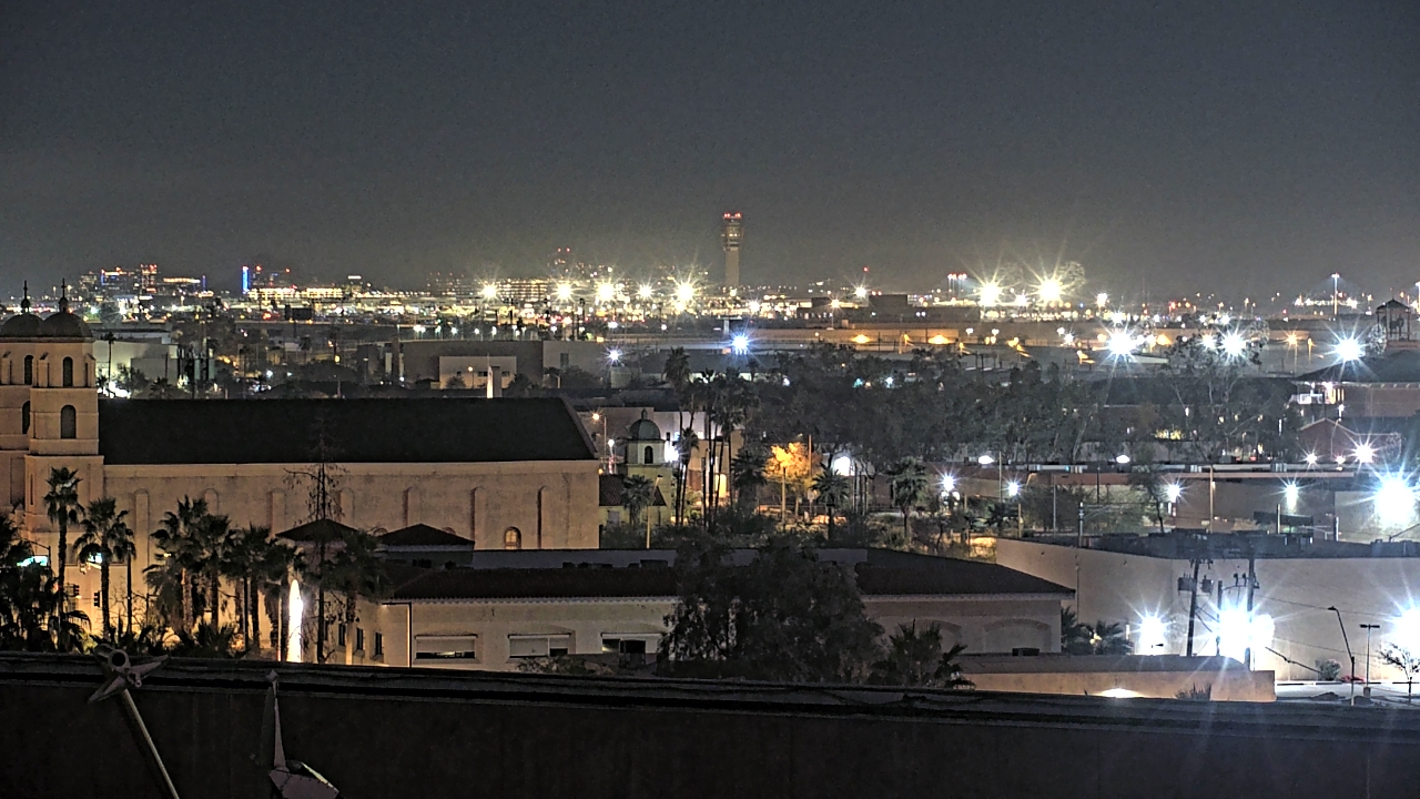 Thumbnail for current weather camera view from Arizona Science Center in Phoenix, Arizona