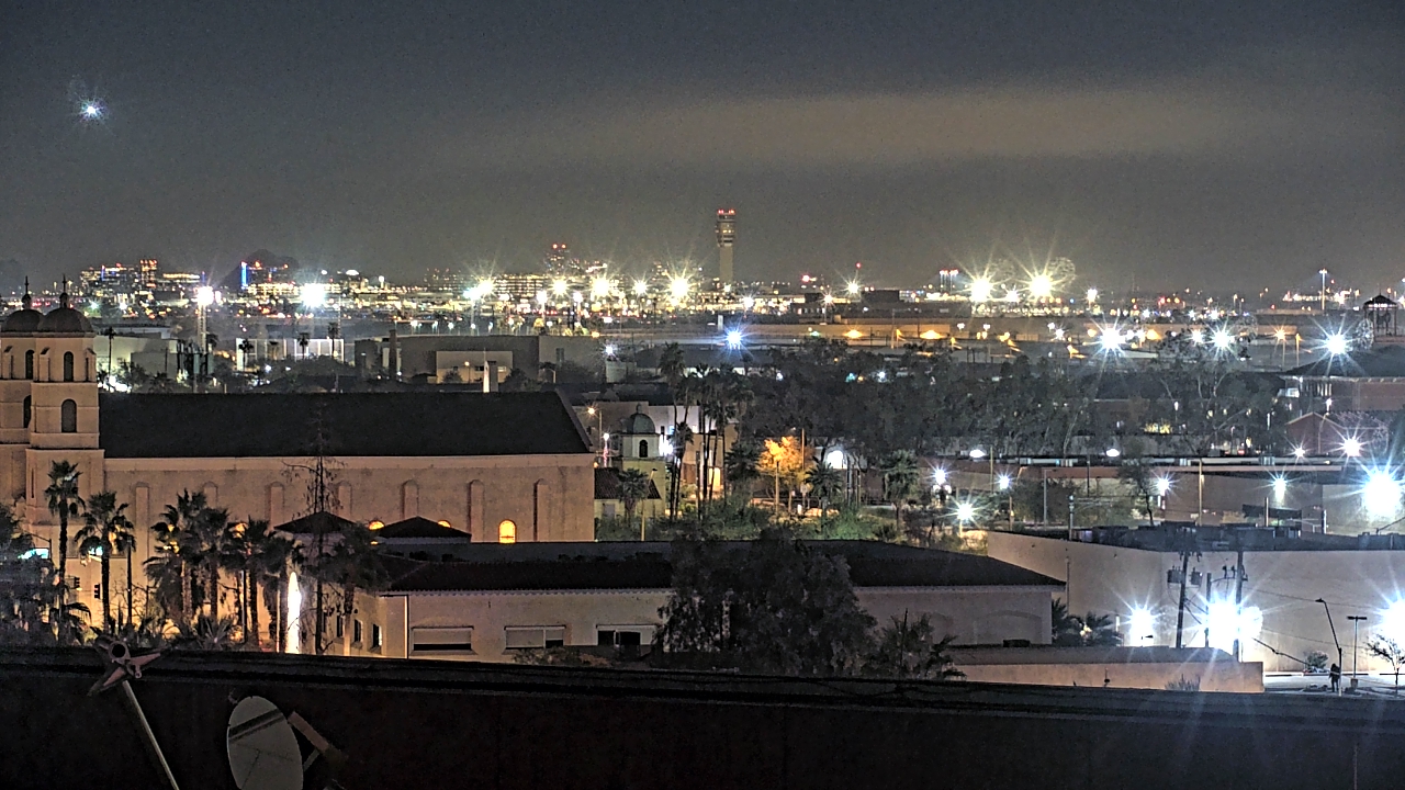 Thumbnail for current weather camera view from Arizona Science Center in Phoenix, Arizona