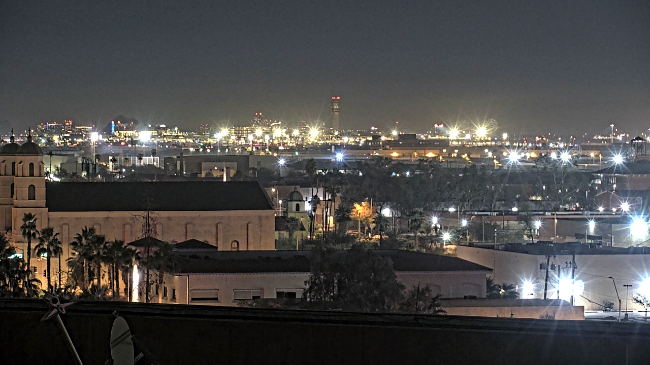 Thumbnail for current weather camera view from Arizona Science Center in Phoenix, Arizona