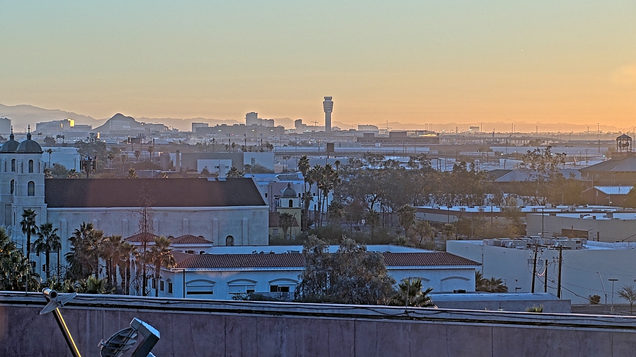 Thumbnail for current weather camera view from Arizona Science Center in Phoenix, Arizona