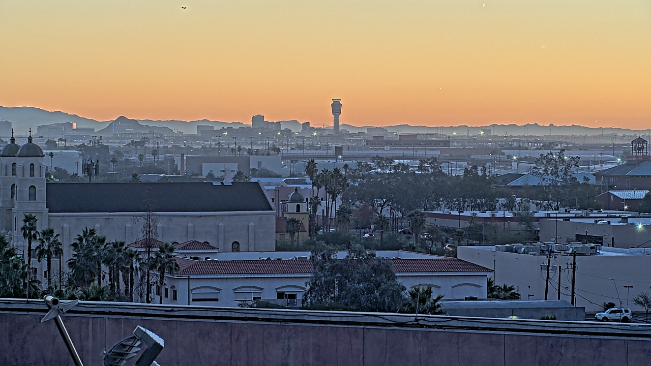 Thumbnail for current weather camera view from Arizona Science Center in Phoenix, Arizona