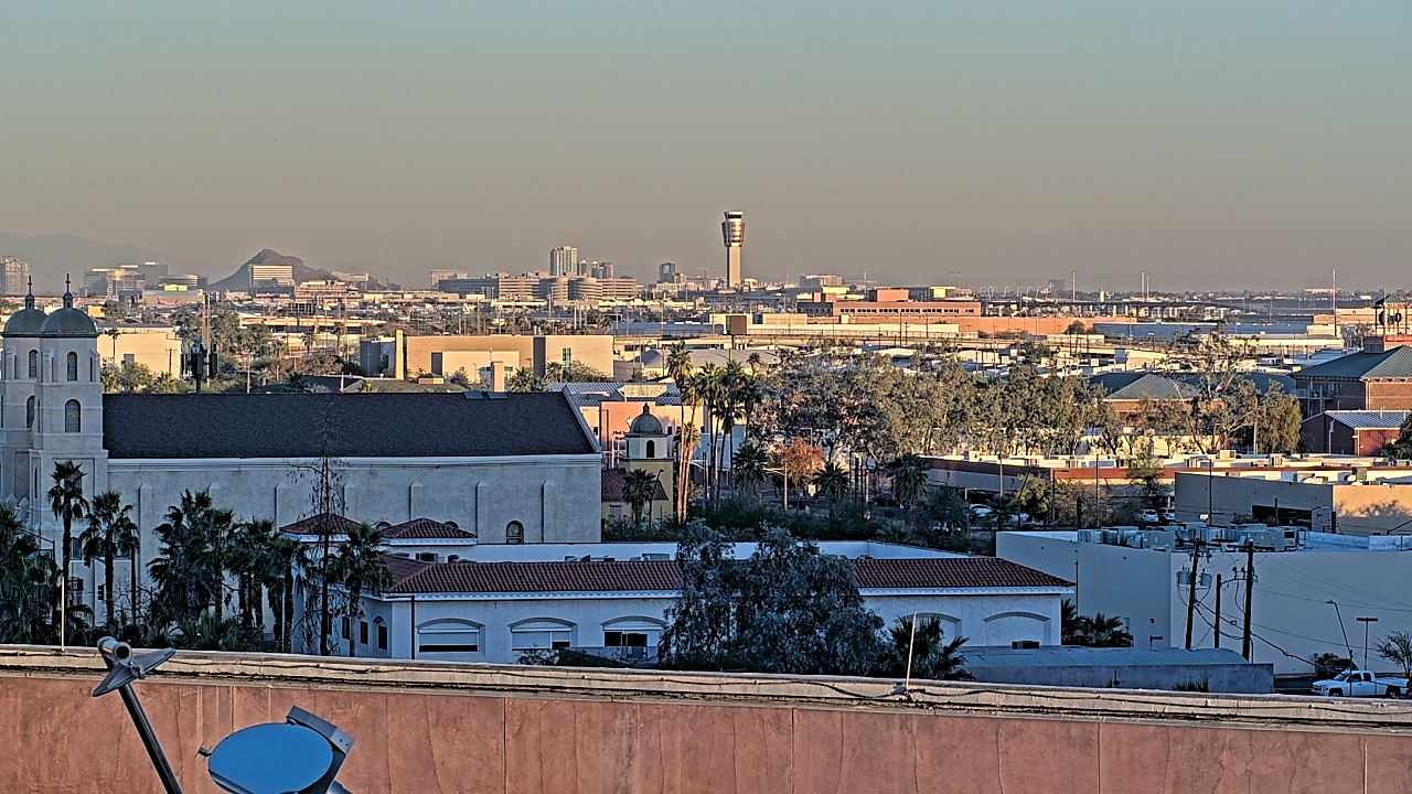 Thumbnail for current weather camera view from Arizona Science Center in Phoenix, Arizona