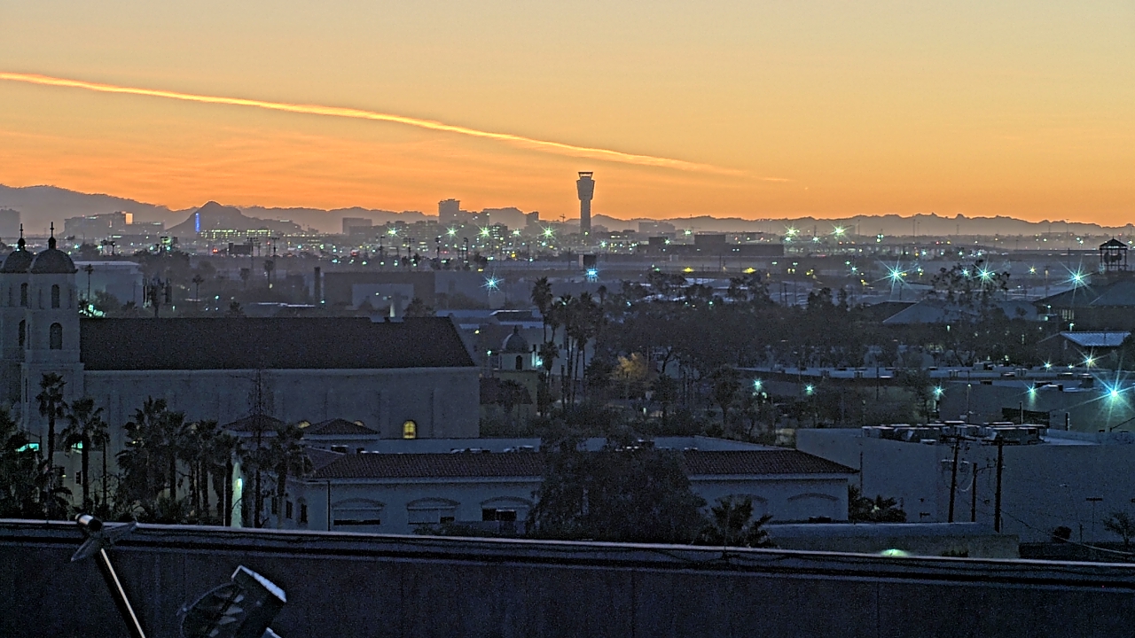 Thumbnail for current weather camera view from Arizona Science Center in Phoenix, Arizona