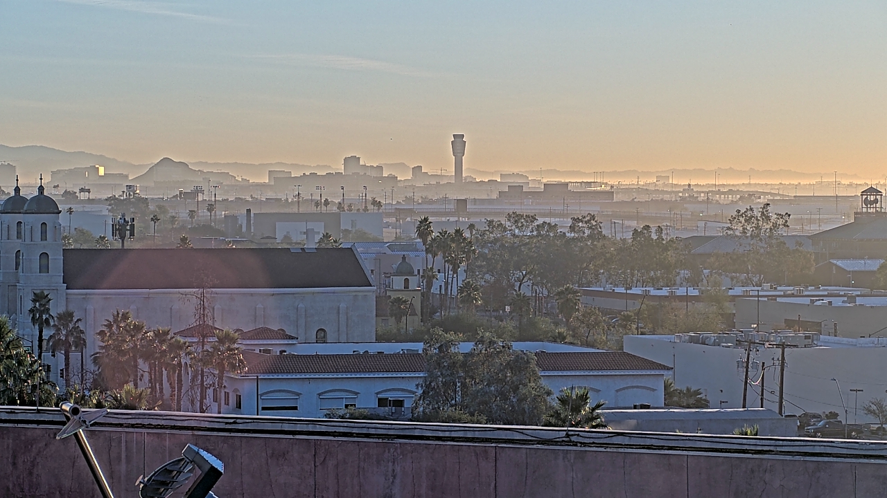 Thumbnail for current weather camera view from Arizona Science Center in Phoenix, Arizona
