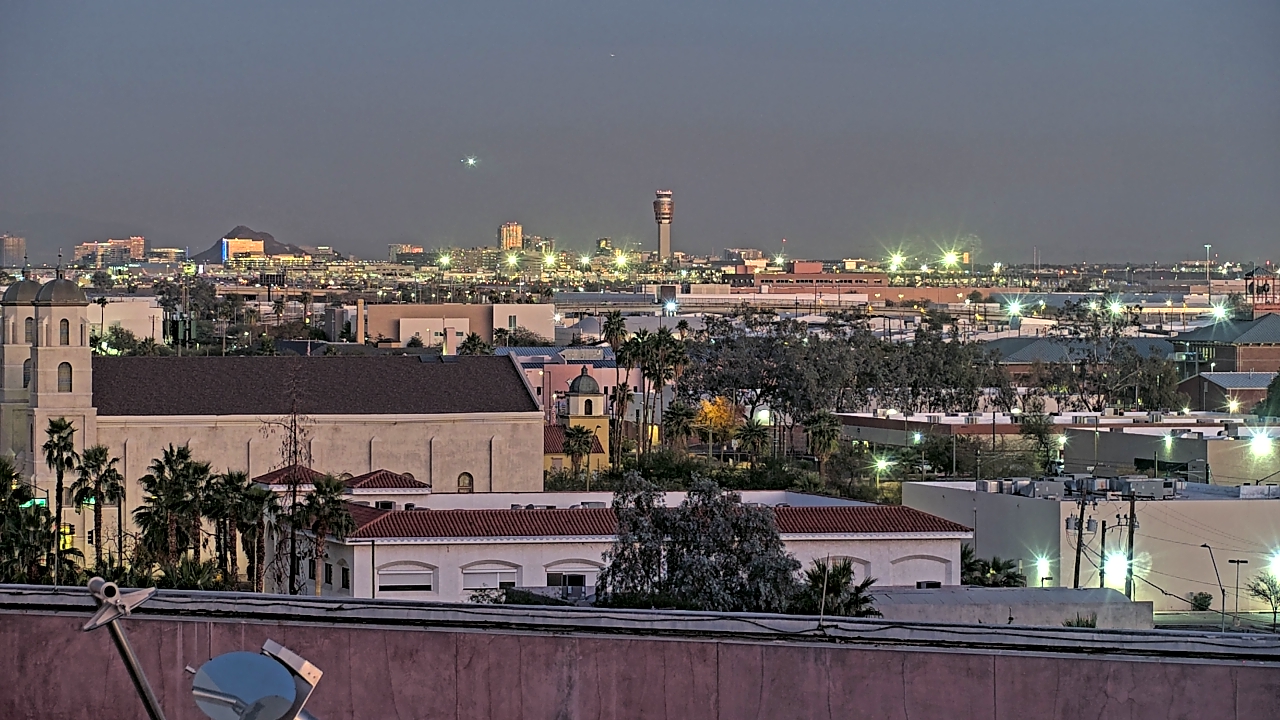 Thumbnail for current weather camera view from Arizona Science Center in Phoenix, Arizona