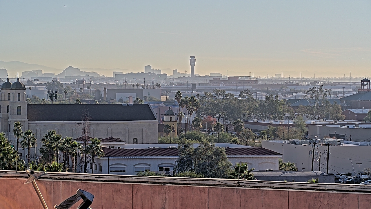 Thumbnail for current weather camera view from Arizona Science Center in Phoenix, Arizona