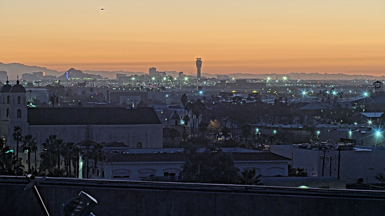 Thumbnail for current weather camera view from Arizona Science Center in Phoenix, Arizona