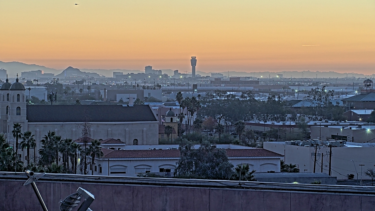 Thumbnail for current weather camera view from Arizona Science Center in Phoenix, Arizona