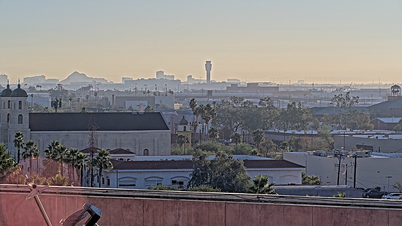 Thumbnail for current weather camera view from Arizona Science Center in Phoenix, Arizona