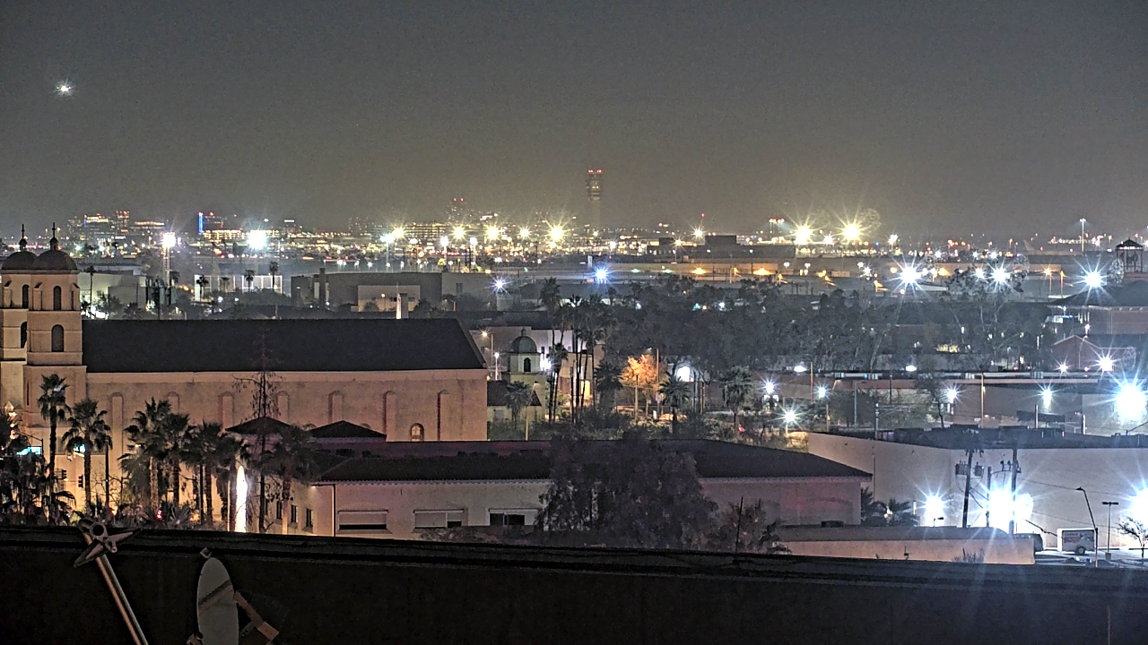 Thumbnail for current weather camera view from Arizona Science Center in Phoenix, Arizona