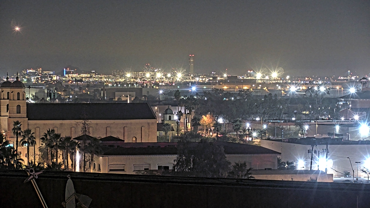 Thumbnail for current weather camera view from Arizona Science Center in Phoenix, Arizona