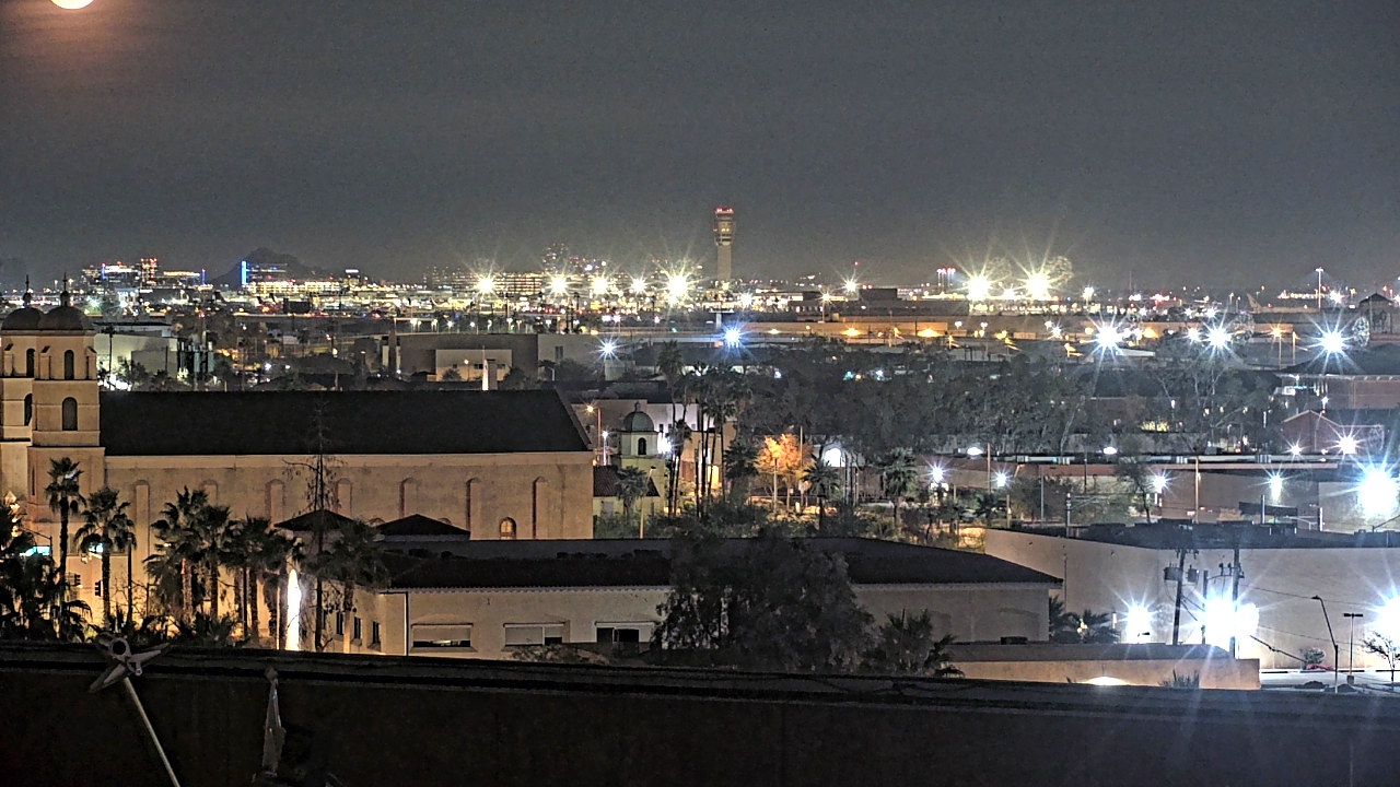 Thumbnail for current weather camera view from Arizona Science Center in Phoenix, Arizona