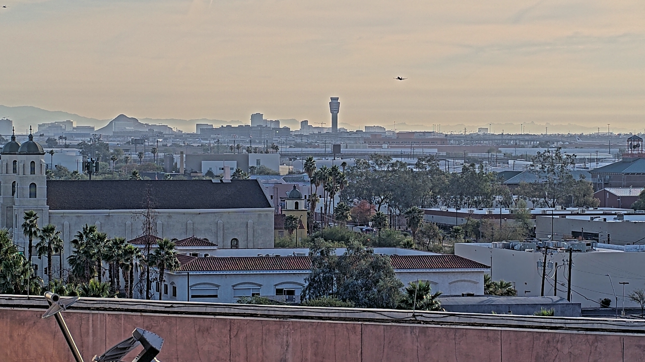Thumbnail for current weather camera view from Arizona Science Center in Phoenix, Arizona