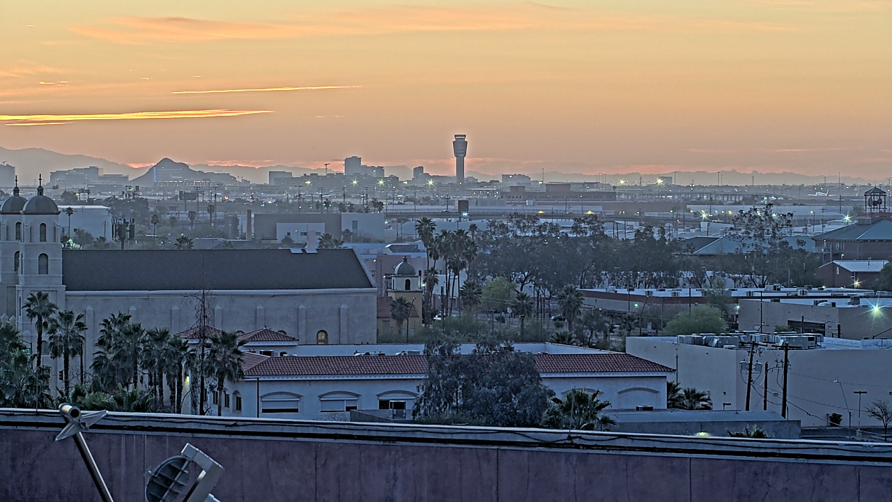 Thumbnail for current weather camera view from Arizona Science Center in Phoenix, Arizona