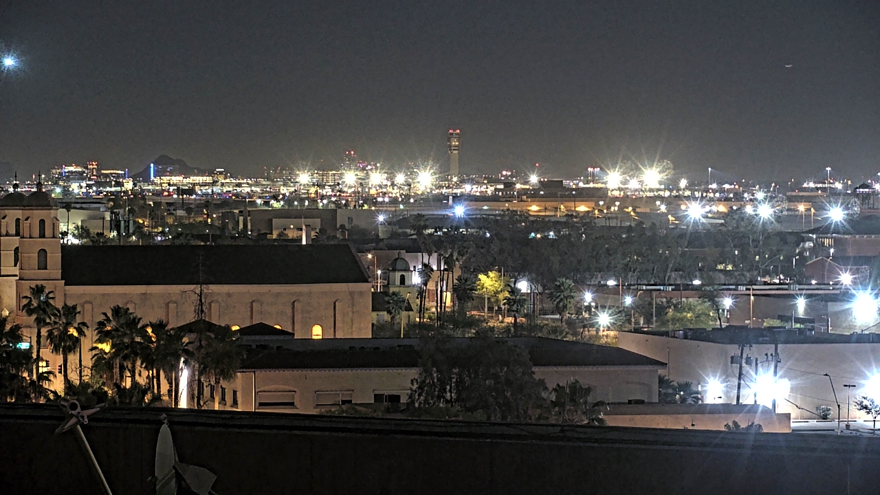 Thumbnail for current weather camera view from Arizona Science Center in Phoenix, Arizona