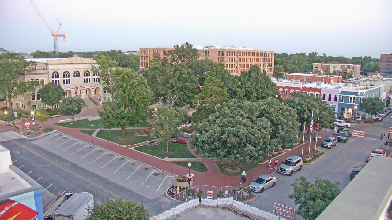 Thumbnail for current weather camera view from Walton�s 5 & 10 in Bentonville, Arkansas