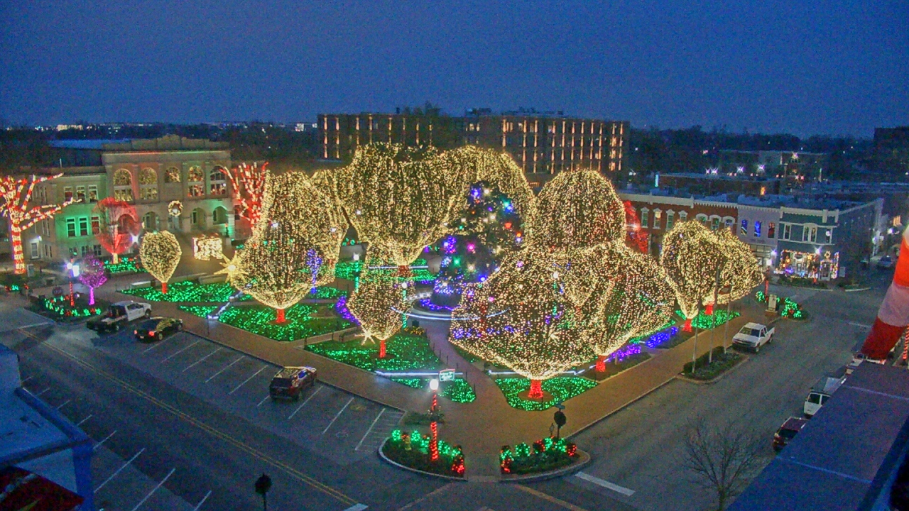 Thumbnail for current weather camera view from Walton�s 5 & 10 in Bentonville, Arkansas