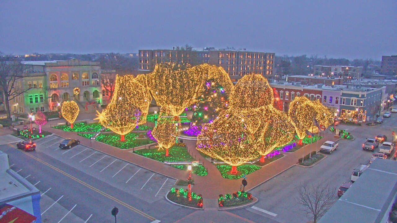 Thumbnail for current weather camera view from Walton�s 5 & 10 in Bentonville, Arkansas