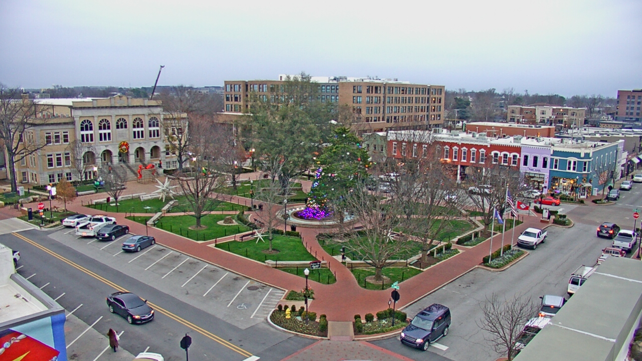 Thumbnail for current weather camera view from Walton�s 5 & 10 in Bentonville, Arkansas