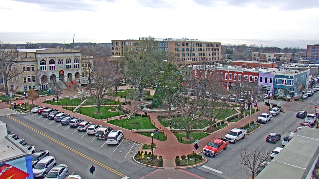 Thumbnail for current weather camera view from Walton�s 5 & 10 in Bentonville, Arkansas