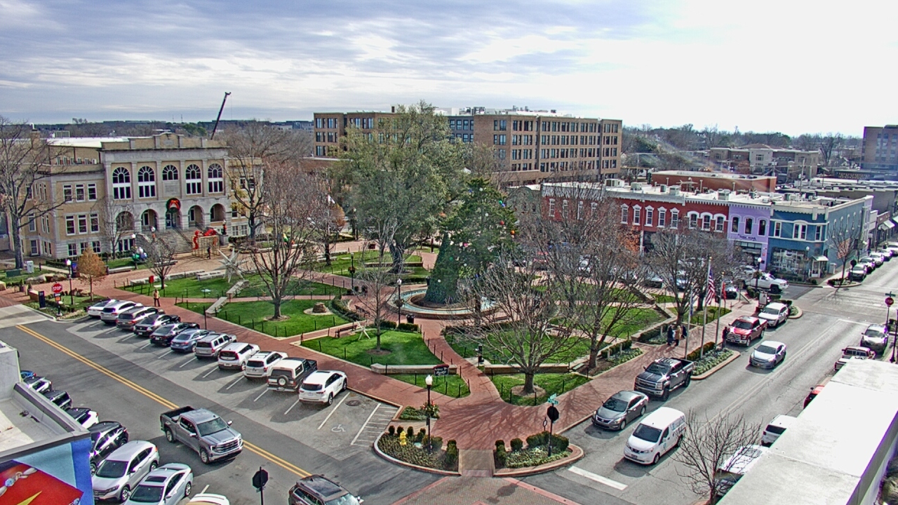 Thumbnail for current weather camera view from Walton�s 5 & 10 in Bentonville, Arkansas