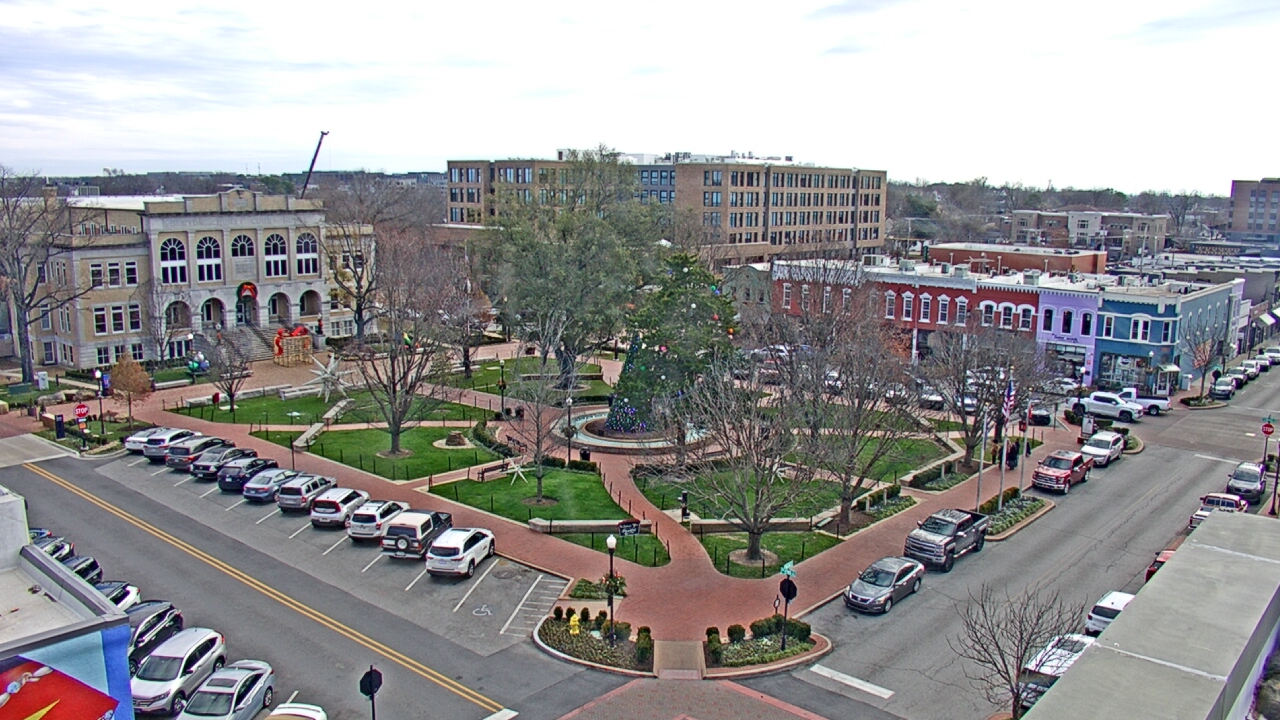 Thumbnail for current weather camera view from Walton�s 5 & 10 in Bentonville, Arkansas