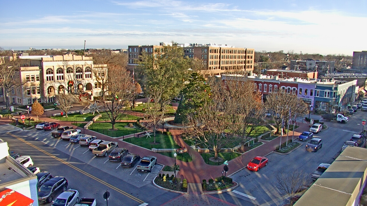 Thumbnail for current weather camera view from Walton�s 5 & 10 in Bentonville, Arkansas