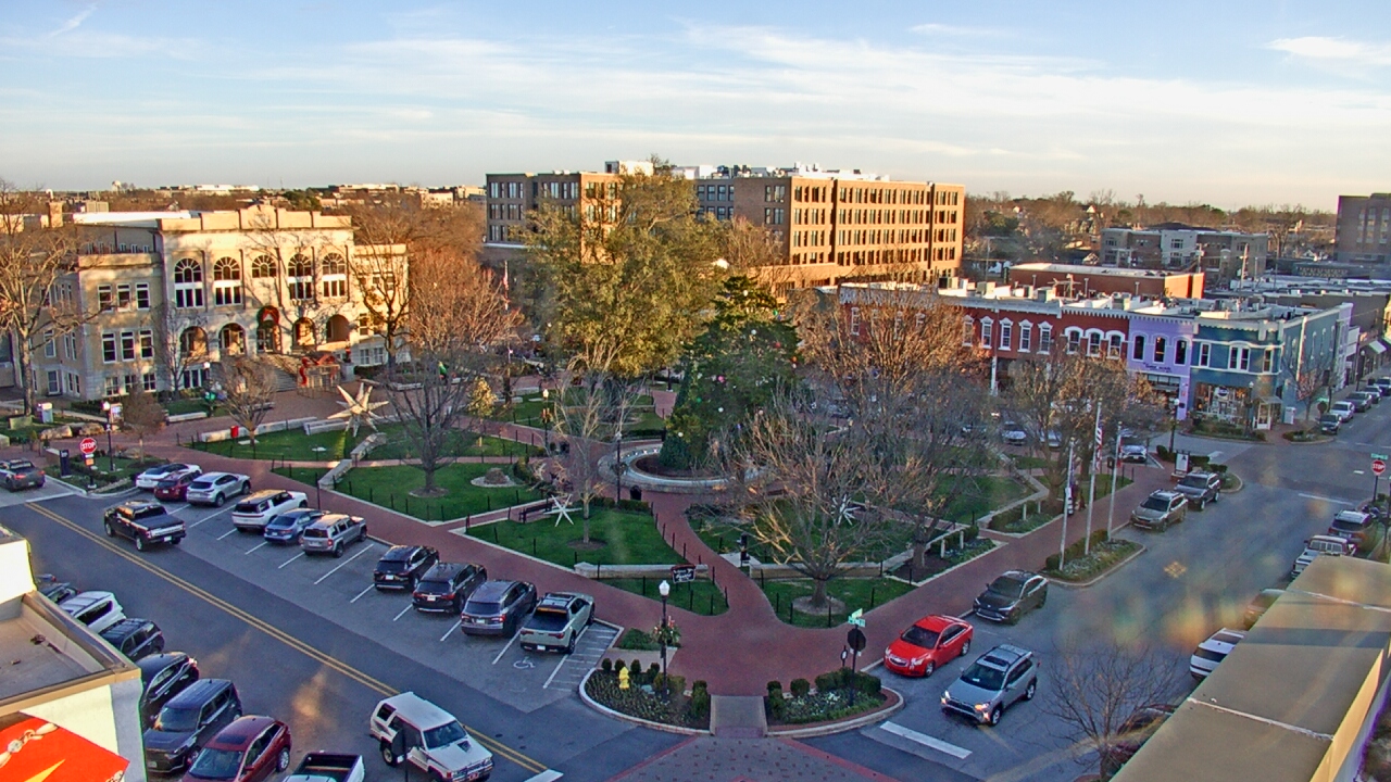 Thumbnail for current weather camera view from Walton�s 5 & 10 in Bentonville, Arkansas