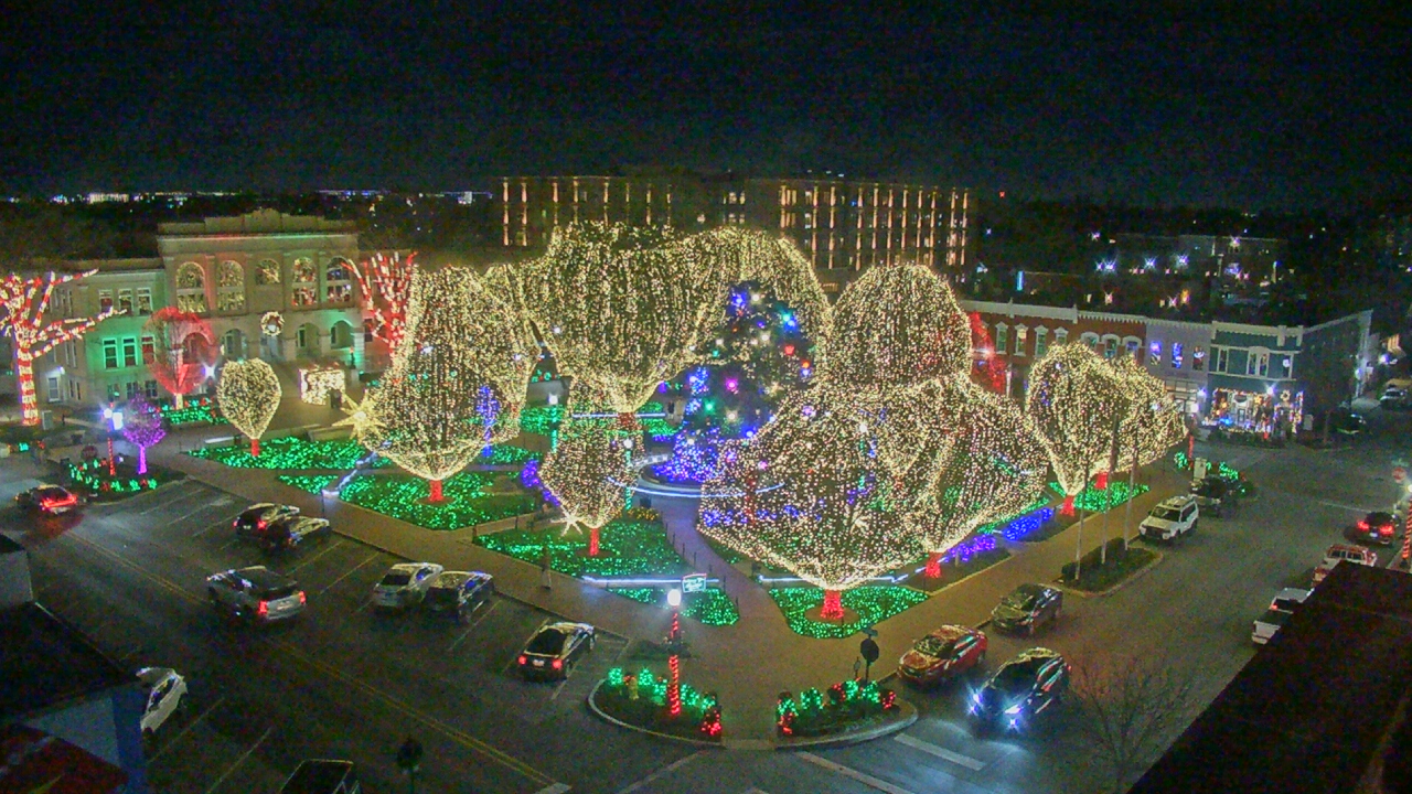 Thumbnail for current weather camera view from Walton�s 5 & 10 in Bentonville, Arkansas