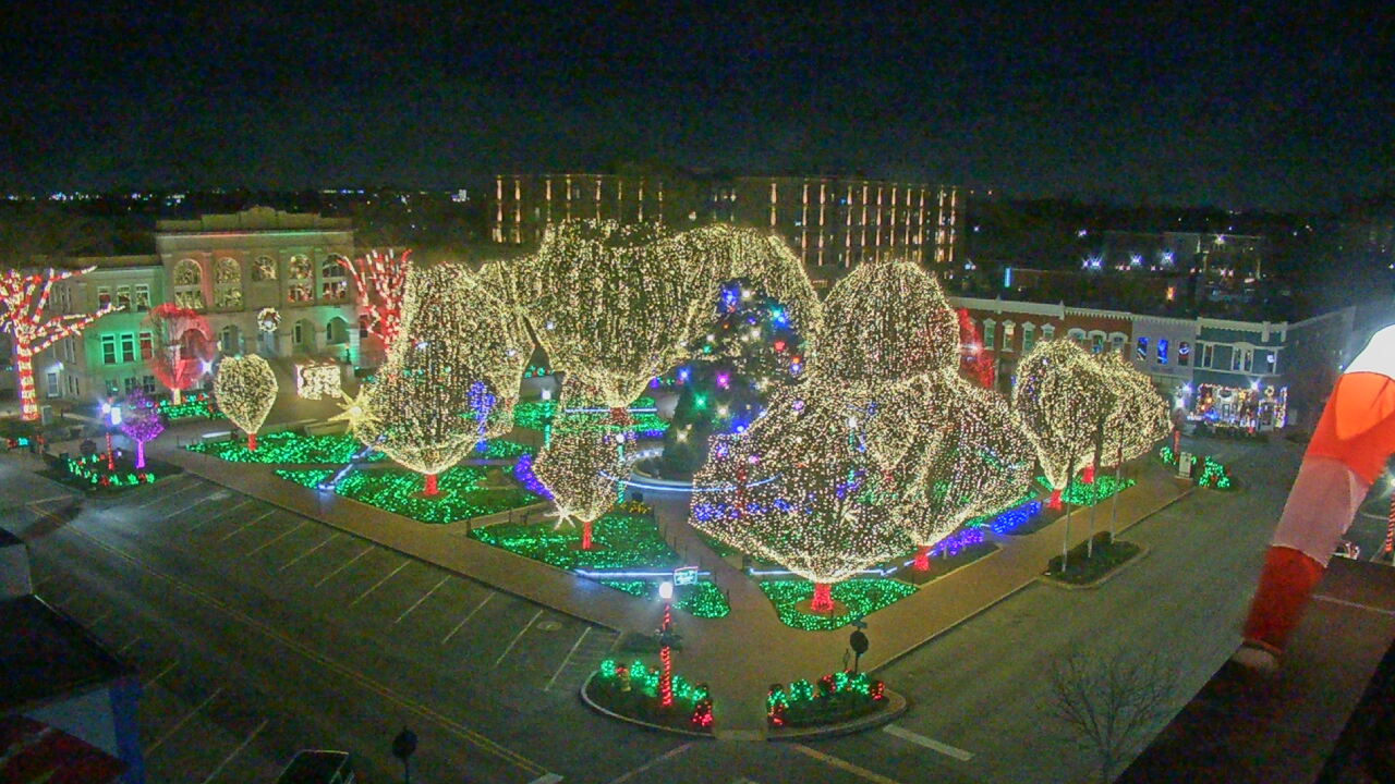 Thumbnail for current weather camera view from Walton�s 5 & 10 in Bentonville, Arkansas