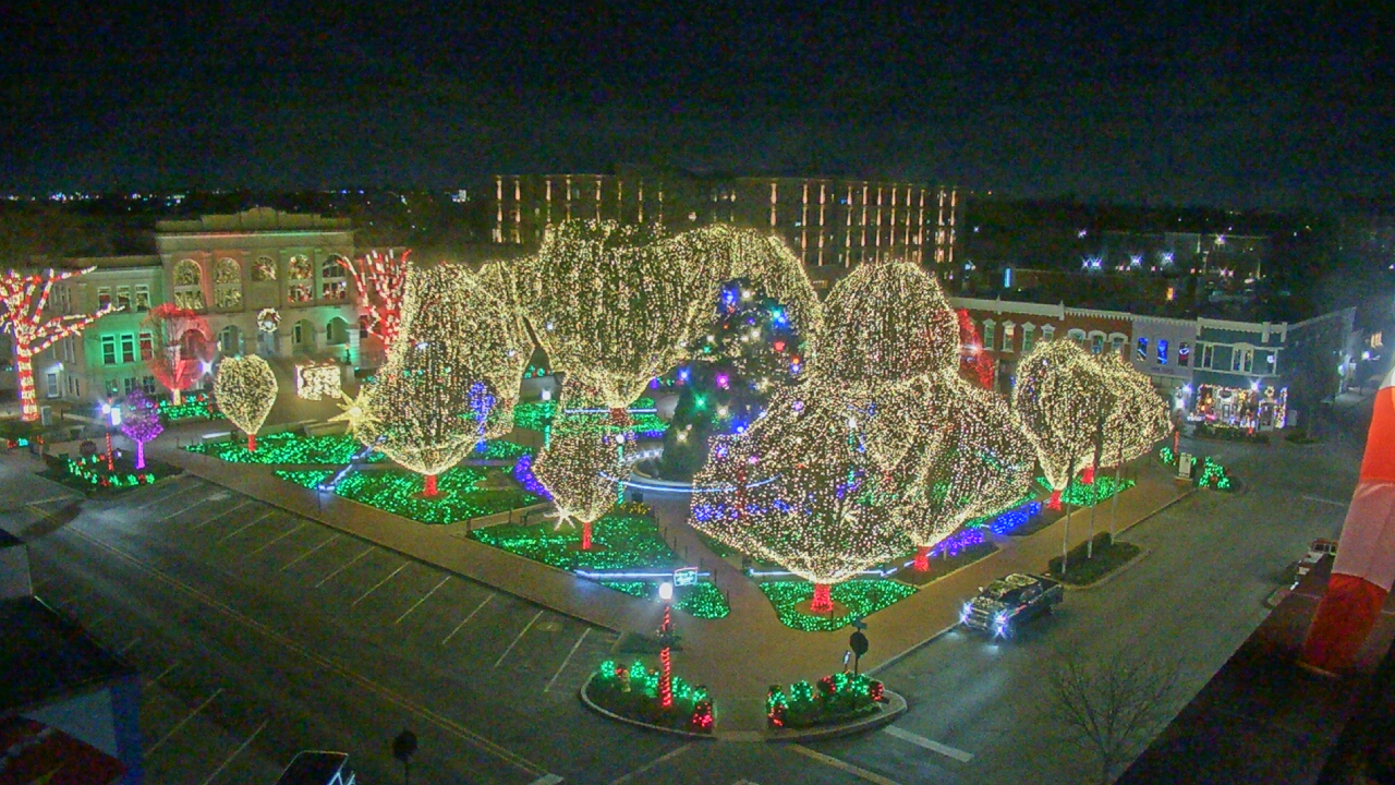 Thumbnail for current weather camera view from Walton�s 5 & 10 in Bentonville, Arkansas