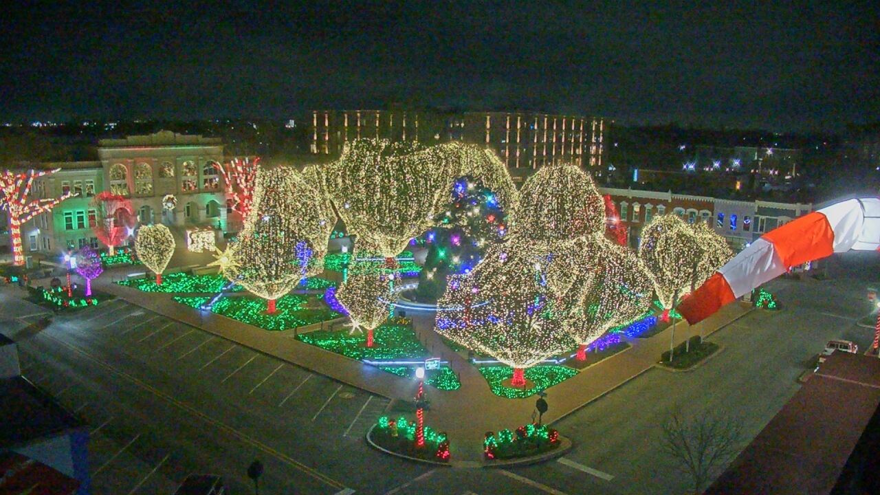 Thumbnail for current weather camera view from Walton�s 5 & 10 in Bentonville, Arkansas