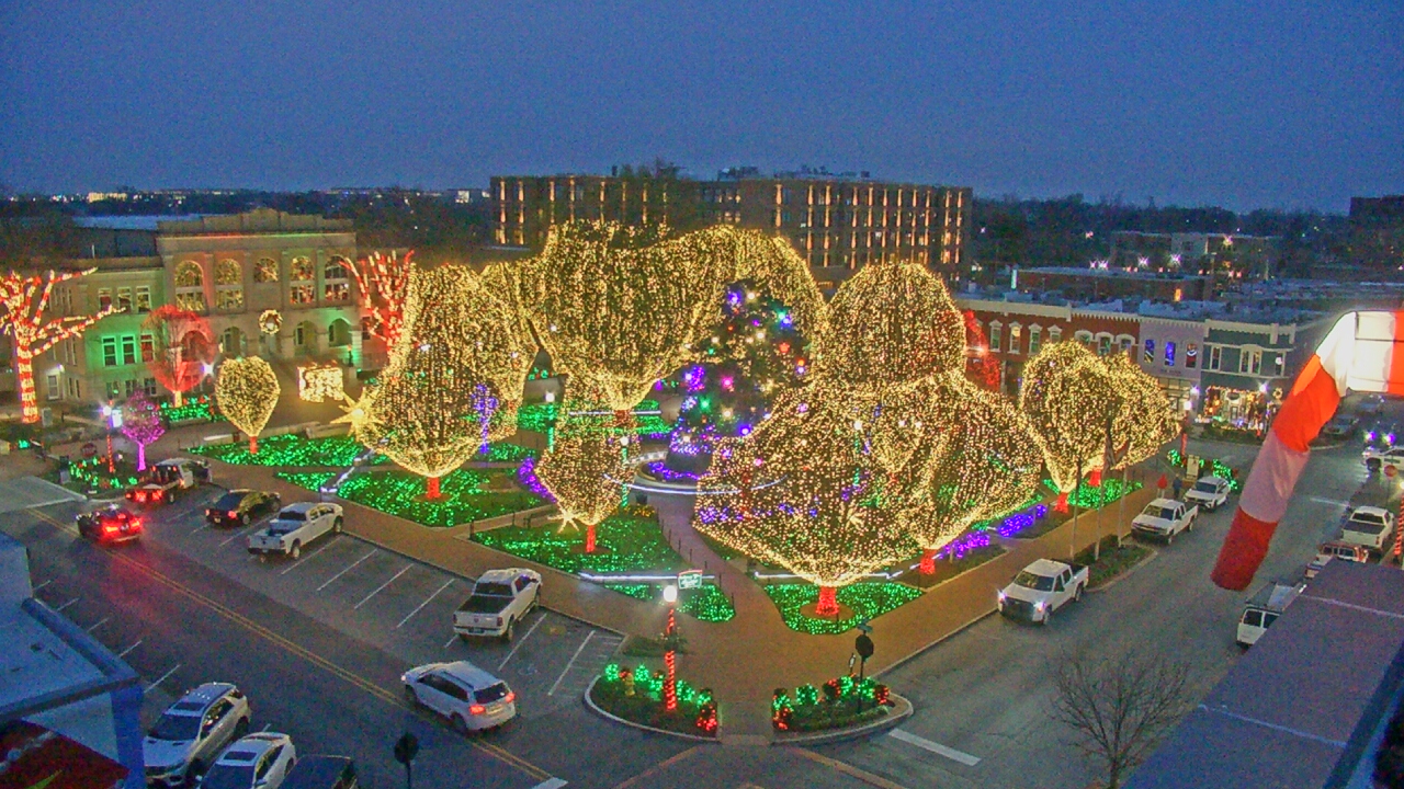 Thumbnail for current weather camera view from Walton�s 5 & 10 in Bentonville, Arkansas