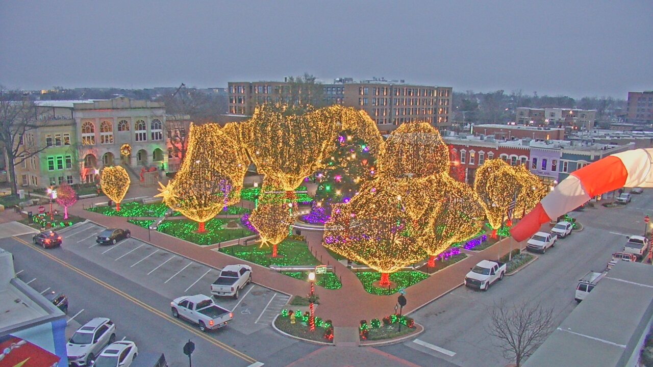 Thumbnail for current weather camera view from Walton�s 5 & 10 in Bentonville, Arkansas