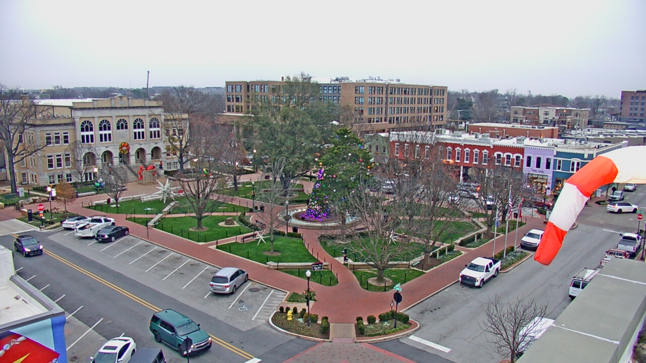 Thumbnail for current weather camera view from Walton�s 5 & 10 in Bentonville, Arkansas