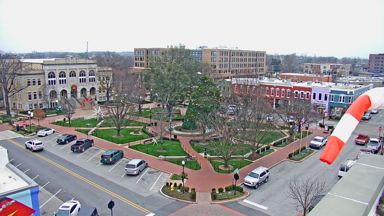 Thumbnail for current weather camera view from Walton�s 5 & 10 in Bentonville, Arkansas