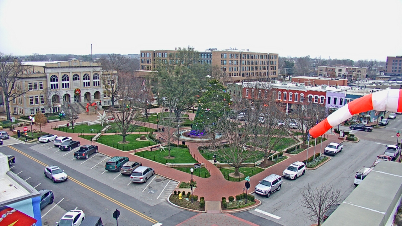 Thumbnail for current weather camera view from Walton�s 5 & 10 in Bentonville, Arkansas