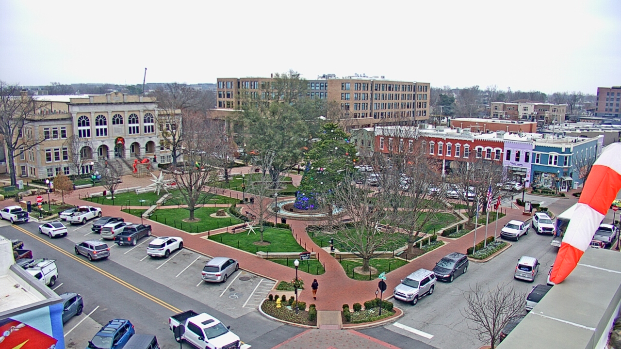 Thumbnail for current weather camera view from Walton�s 5 & 10 in Bentonville, Arkansas