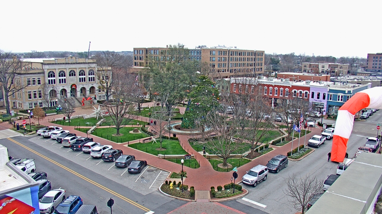 Thumbnail for current weather camera view from Walton�s 5 & 10 in Bentonville, Arkansas