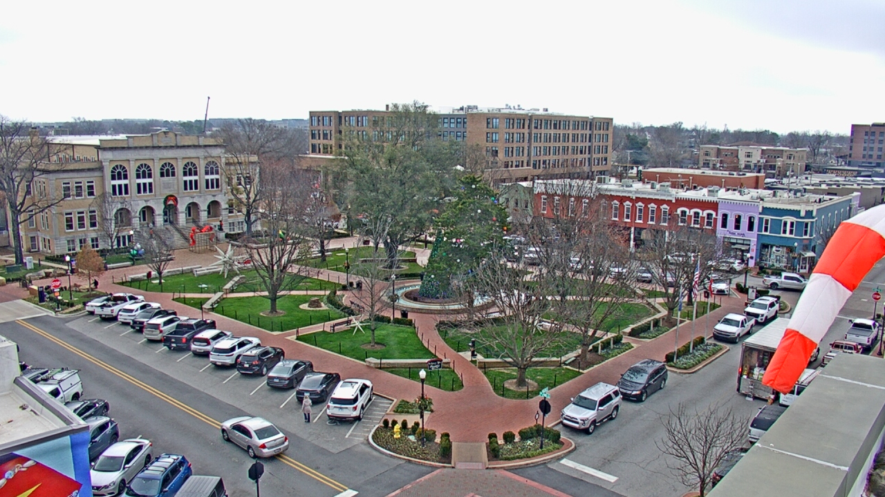 Thumbnail for current weather camera view from Walton�s 5 & 10 in Bentonville, Arkansas