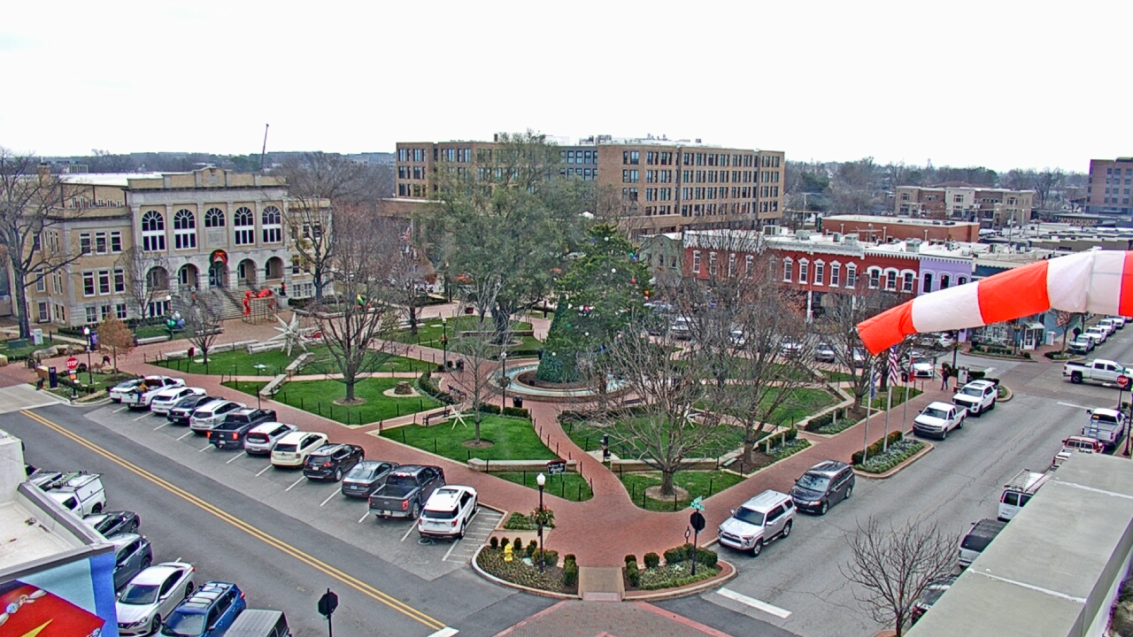 Thumbnail for current weather camera view from Walton�s 5 & 10 in Bentonville, Arkansas