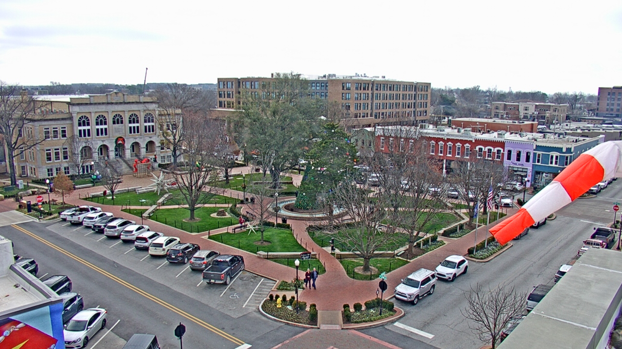 Thumbnail for current weather camera view from Walton�s 5 & 10 in Bentonville, Arkansas