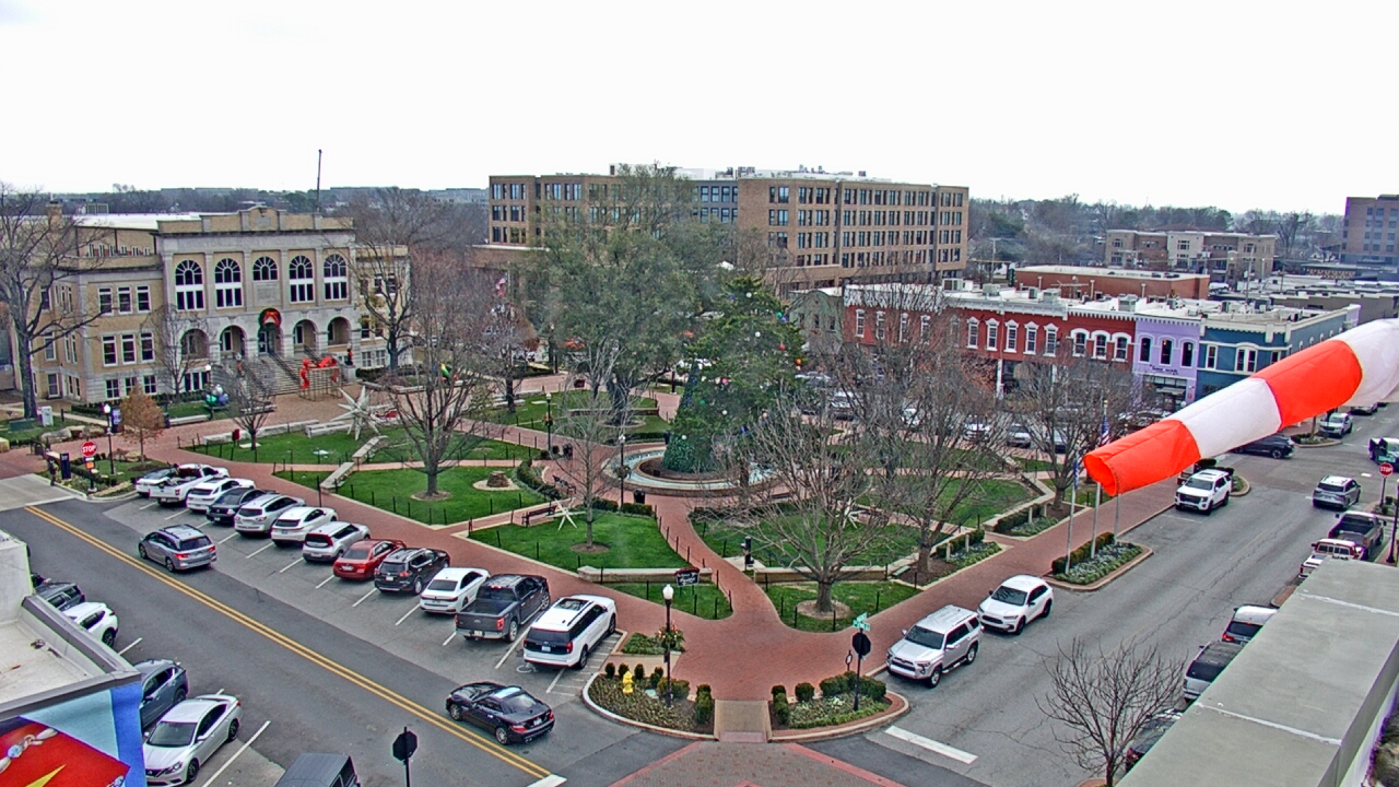 Thumbnail for current weather camera view from Walton�s 5 & 10 in Bentonville, Arkansas