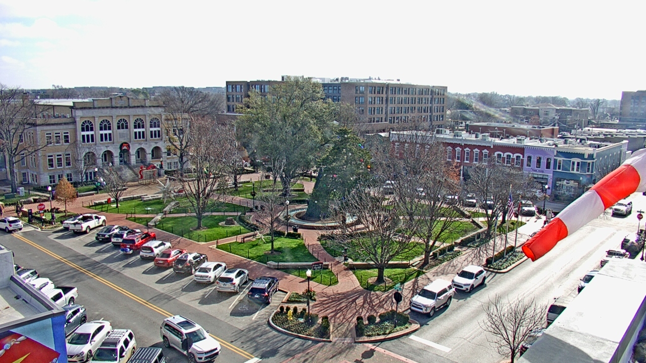 Thumbnail for current weather camera view from Walton�s 5 & 10 in Bentonville, Arkansas